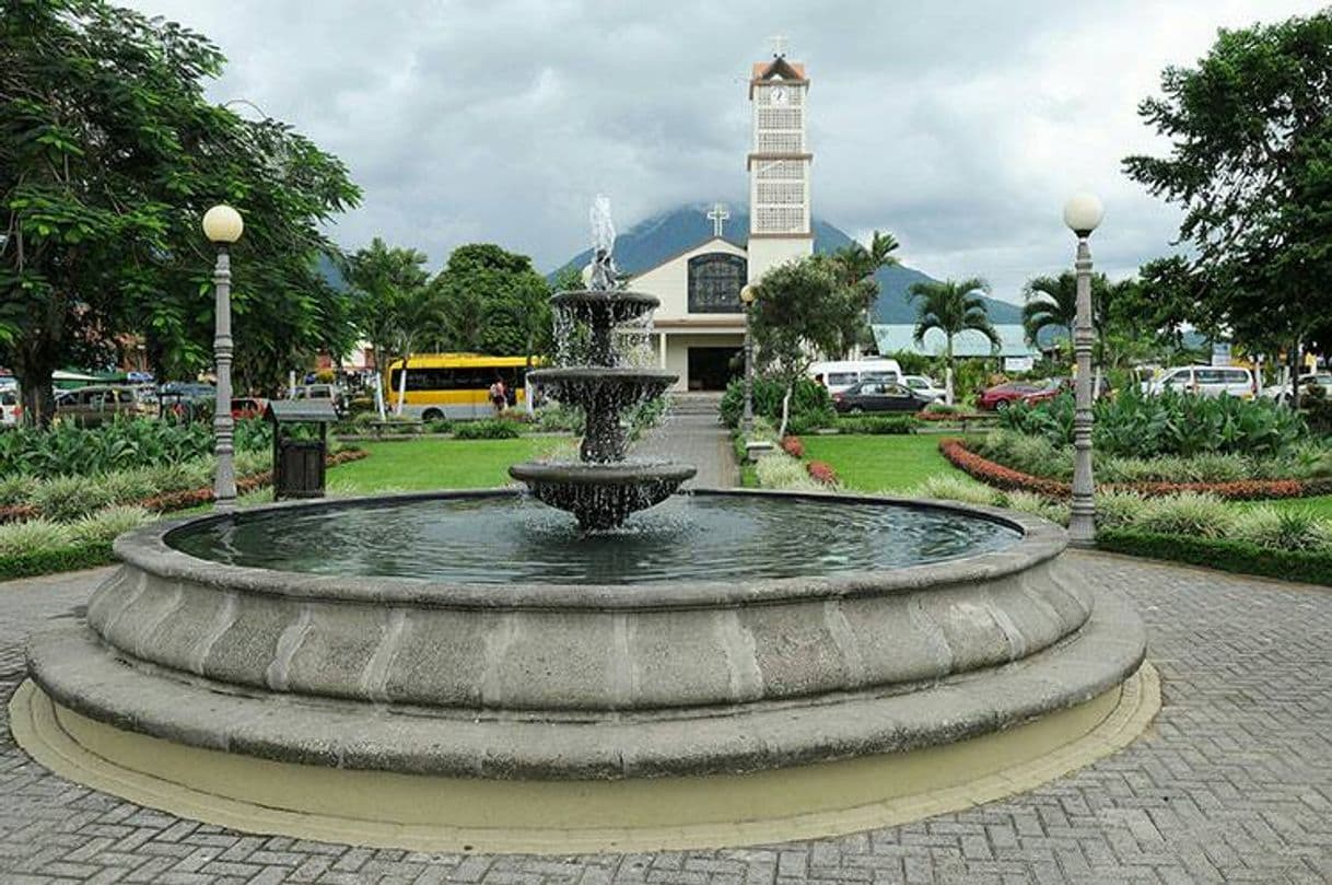 Place La Fortuna