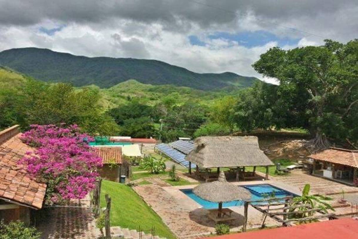 Lugar Guacamayas Campestre