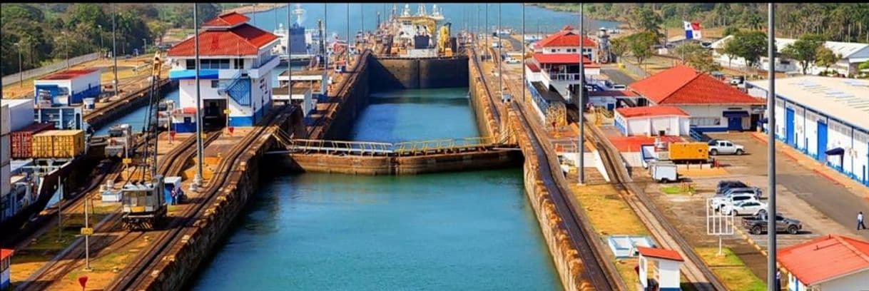 Place Panama Canal