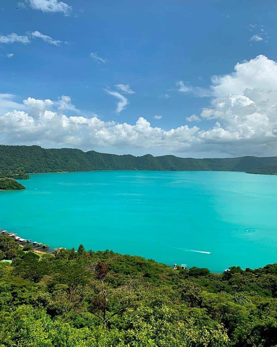 Place Lago de Coatepeque, Santa Ana.