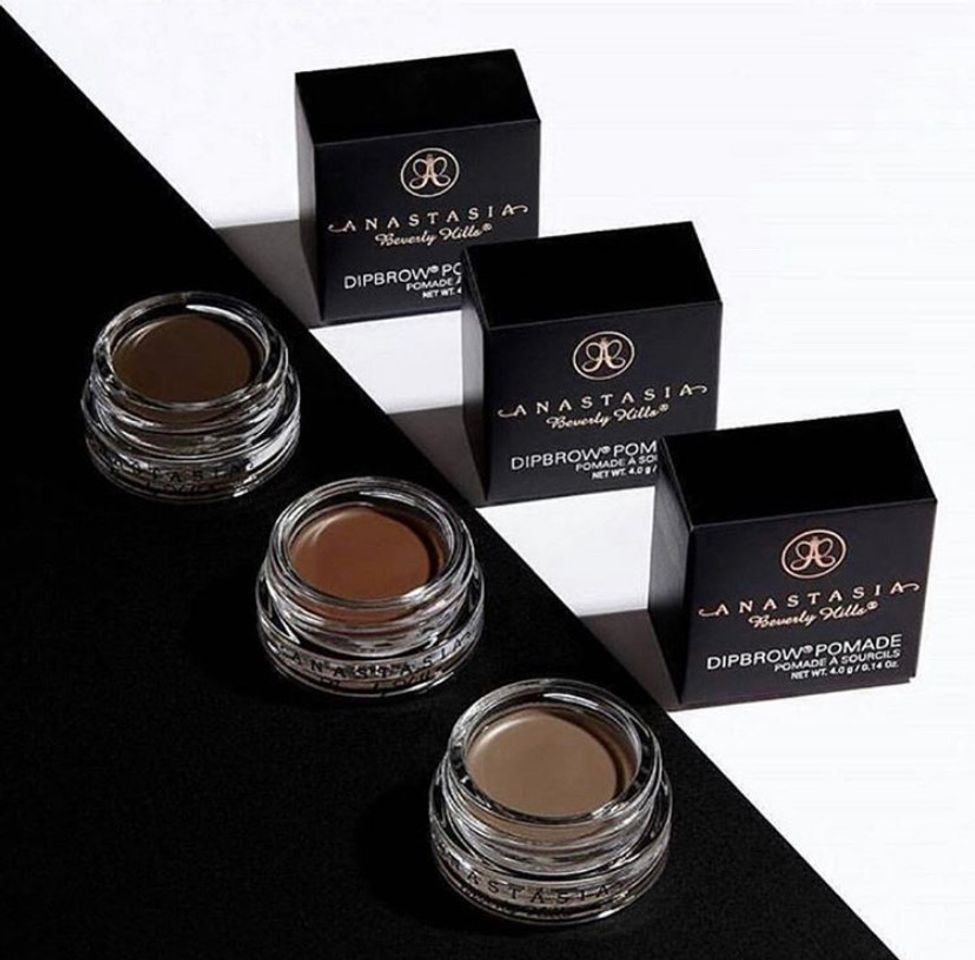 Product Makeup Revolution Brow Pomade Soft Brown Krem do brwi 2