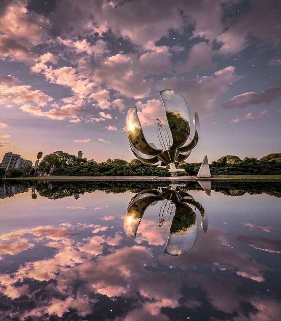 Lugar Floralis Genérica