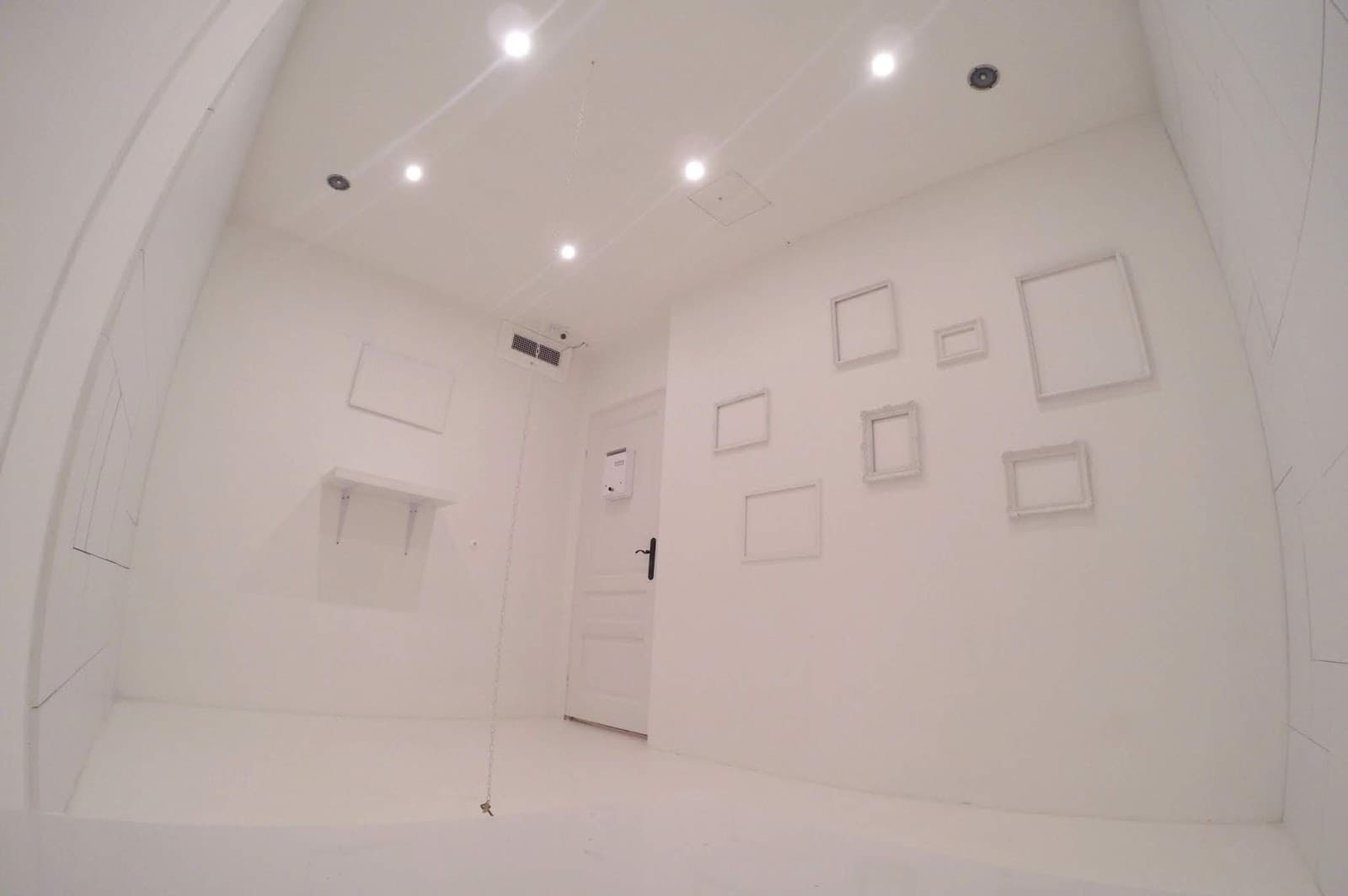 Place Escape room The White Room