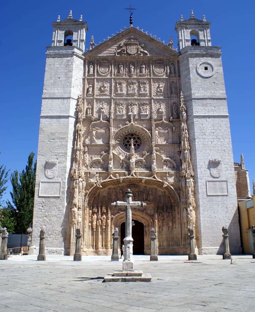 Place Iglesia de San Pablo