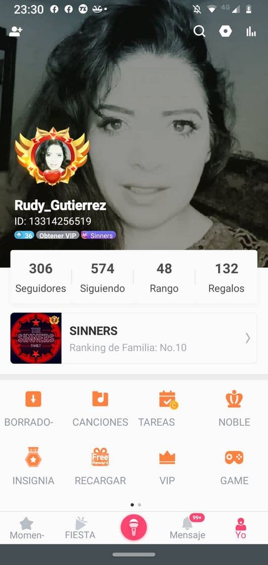 Fashion Siganme en StarMaker porque la vida es mejor cantando....