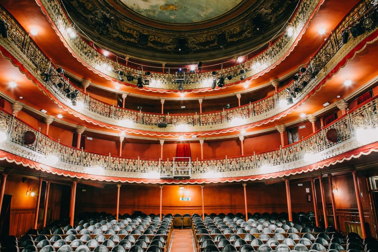 Lugar teatro lara