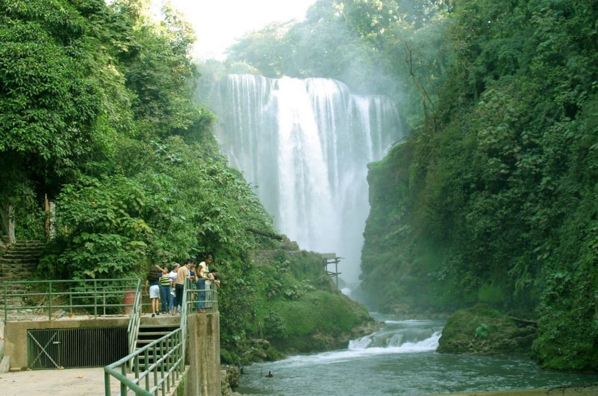 Place Pulhapanazak Falls