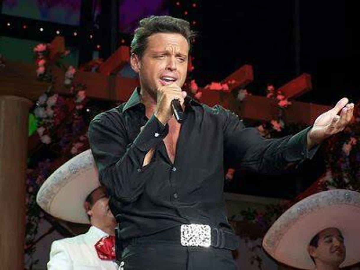 Moda Sabes Una Cosa - Luis Miguel