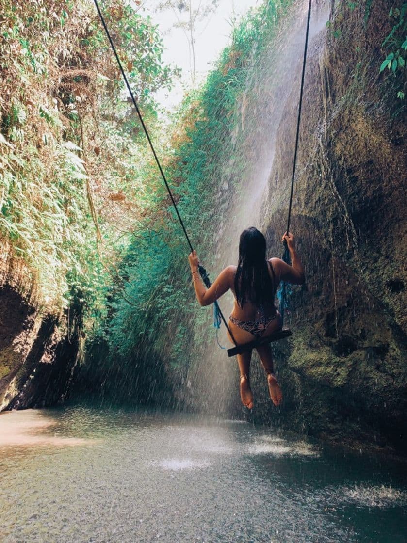 Lugar Goa Rang Reng Waterfall