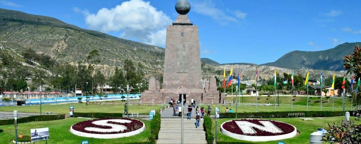 Place Mitad Del Mundo