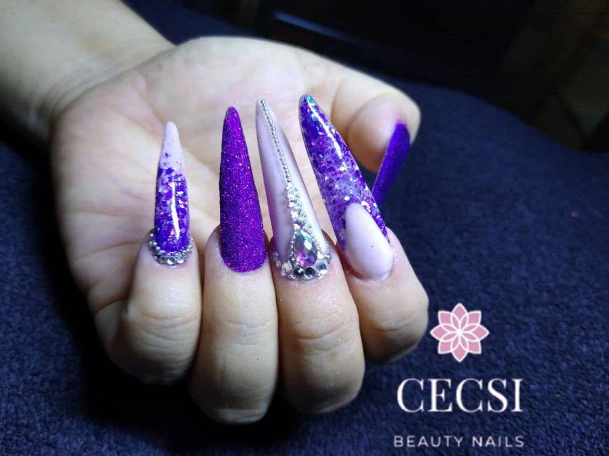 Fashion Cecsi Aquino Beauty nails,  aplicación de uñas a domicilio