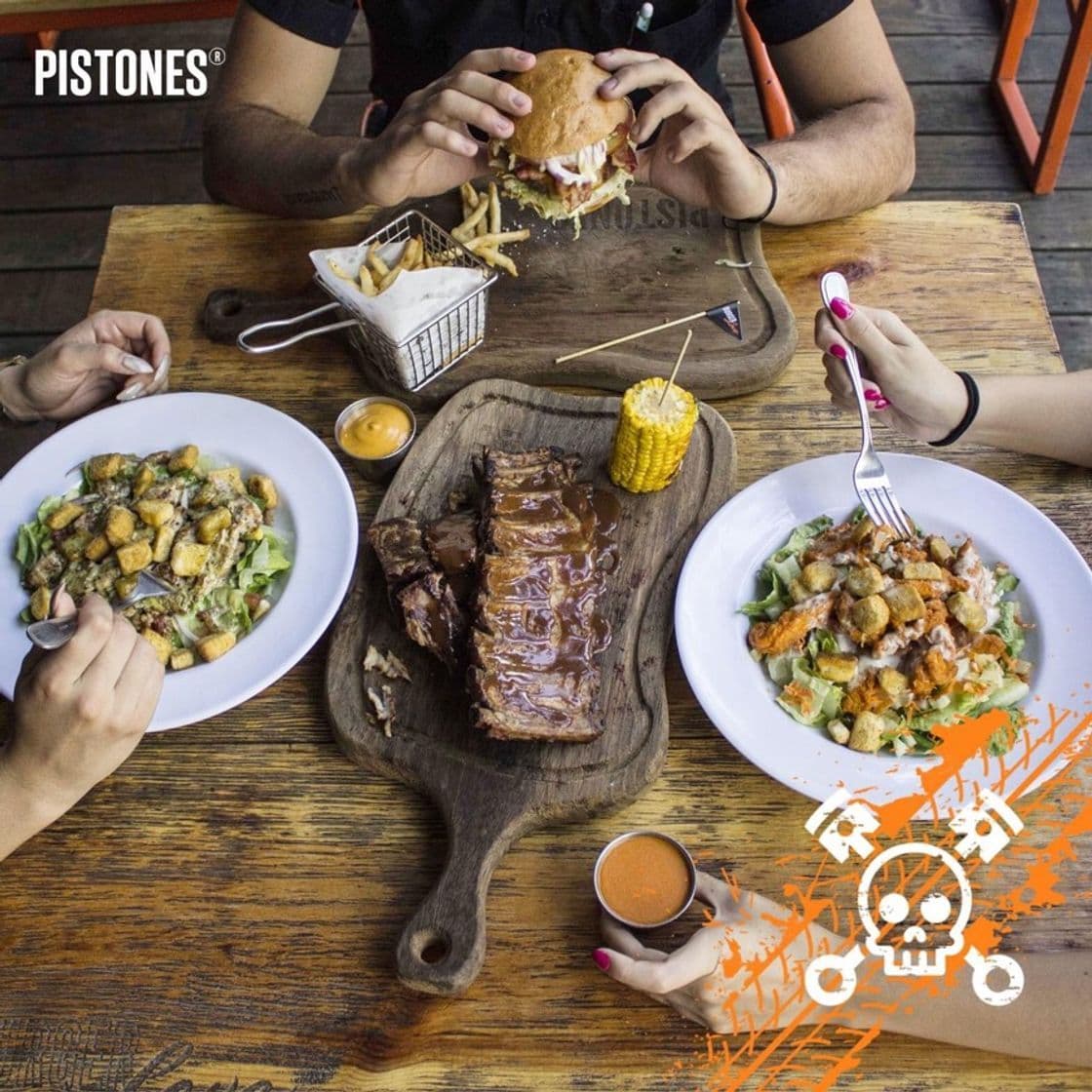 Restaurantes Pistones Food & Drink Garage