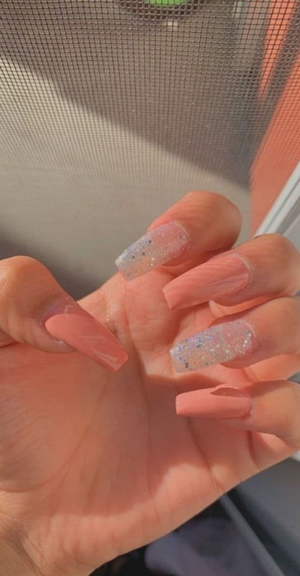 Fashion Glitter and pink nails