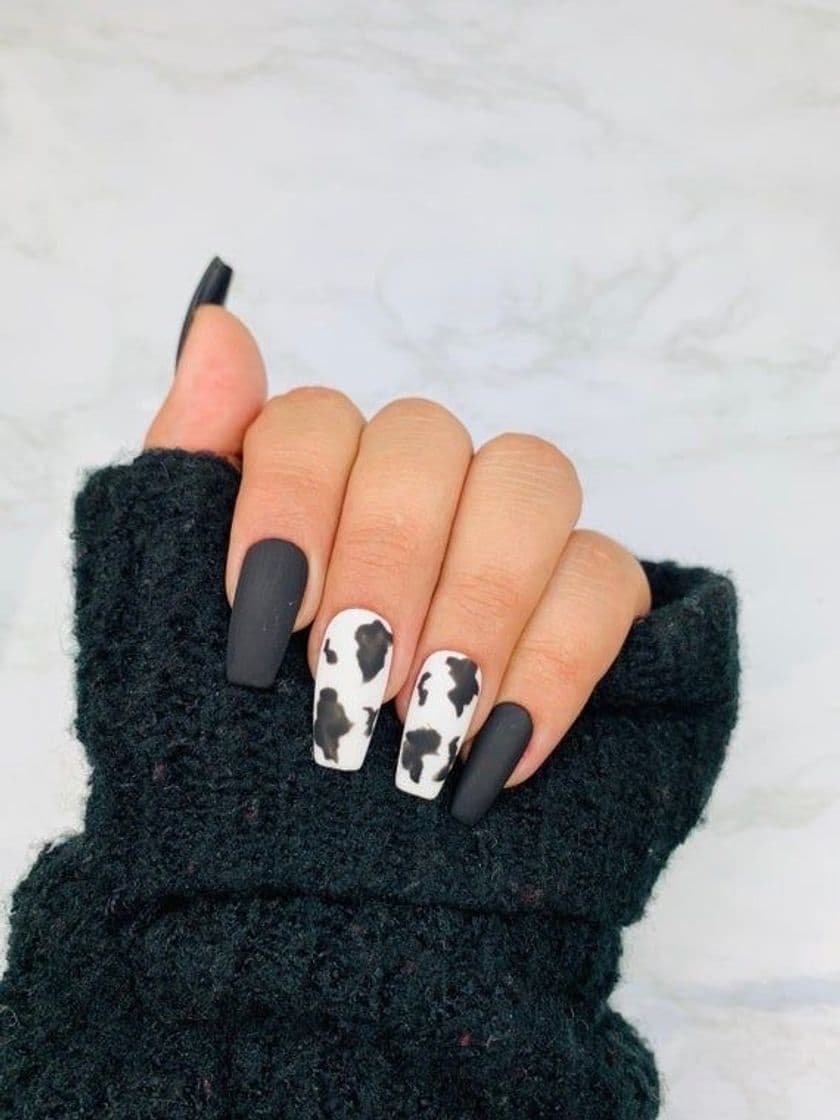 Fashion Cow print nails