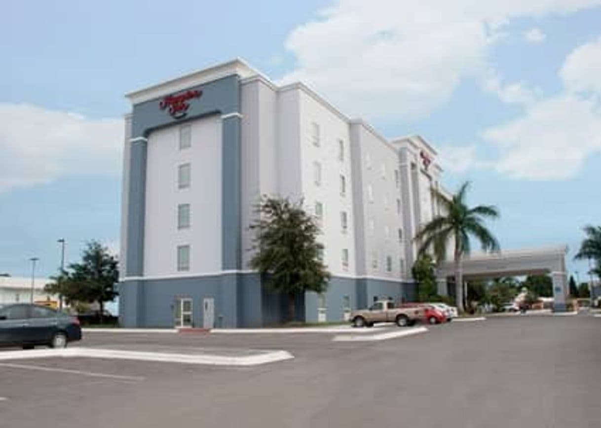 Lugar Hampton Inn by Hilton Ciudad Victoria