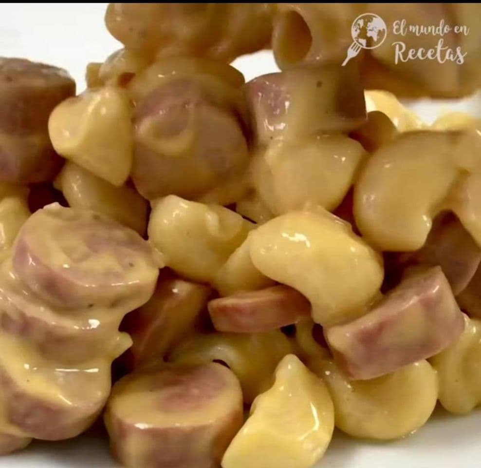 Moda Macarrones con salchicha y queso