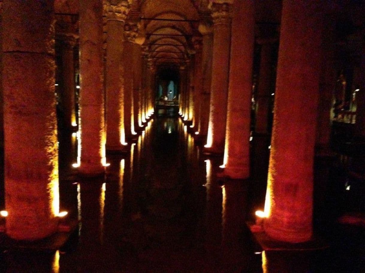 Place Basilica Cistern