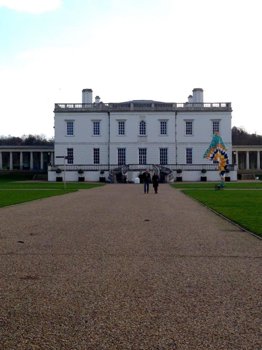 Place Queen's House Ice Rink