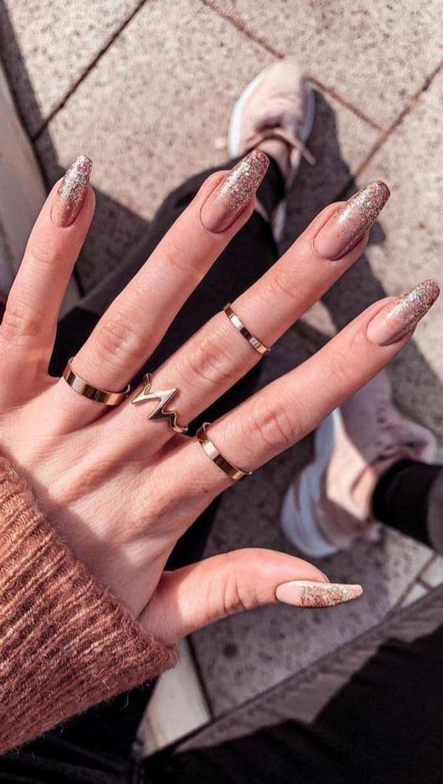 Moda Uñas con brillo 