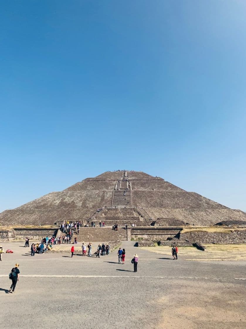 Lugar Piramides De Teotihuacan