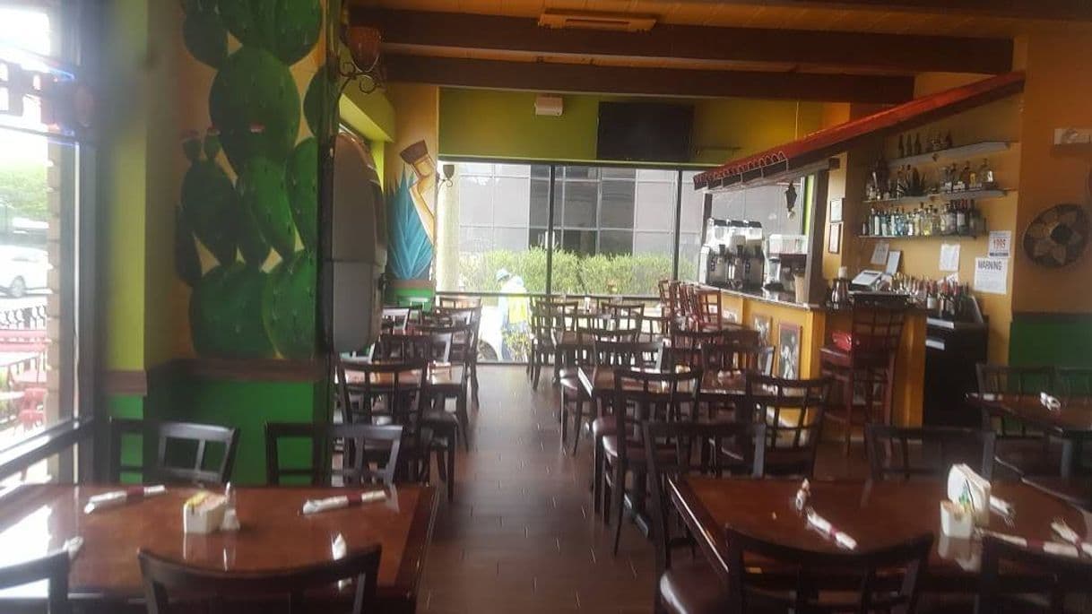 Restaurantes El Poblano Bar & Grill