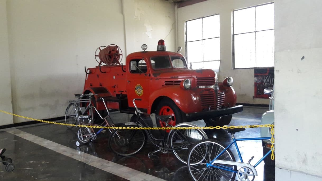 Lugar Museo De Autos Y Transportes De Monterrey