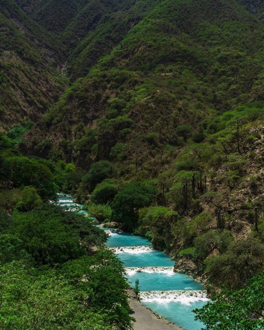 Place Grutas Tolantongo