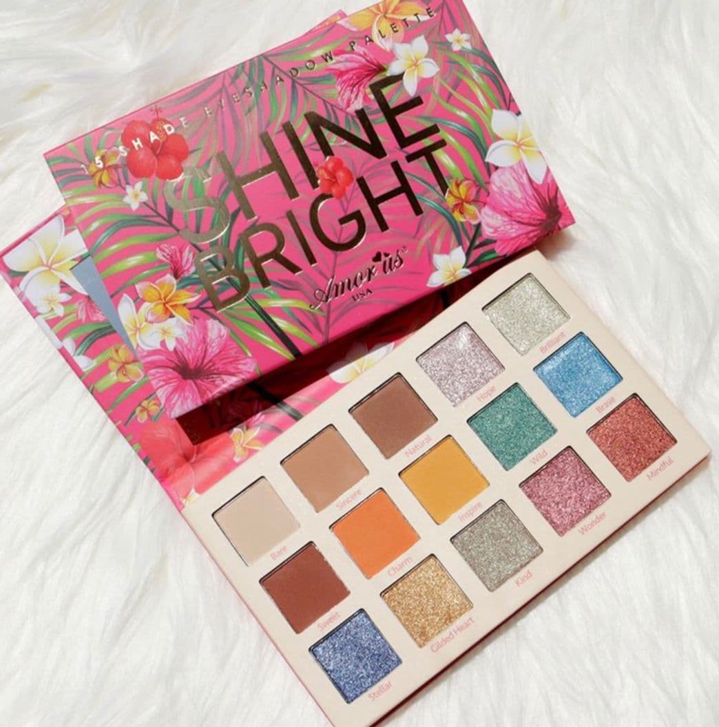 Product Sombras Shine Bright Amor Us con 15 tonos