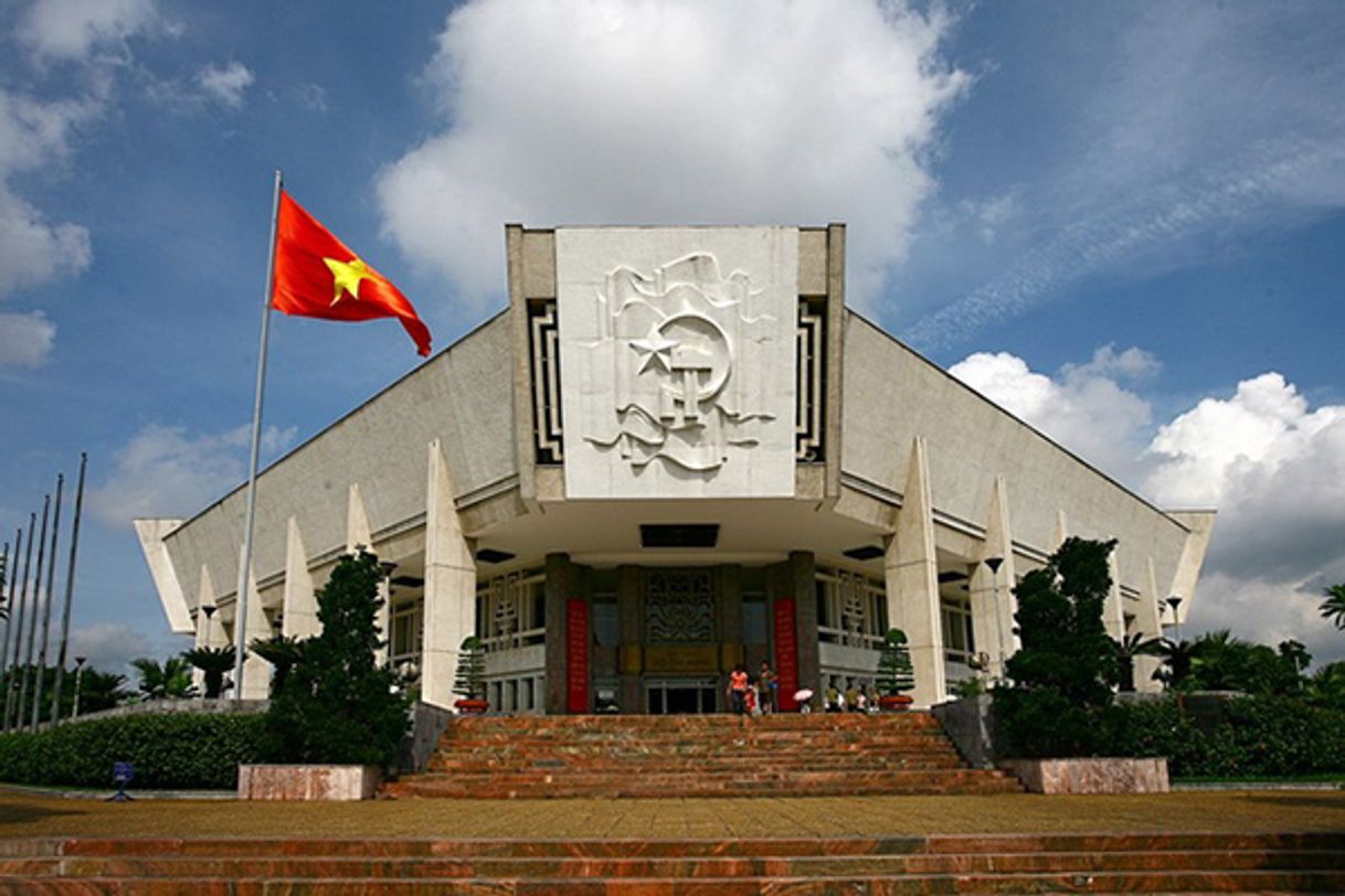 Place Ho Chi Minh Museum