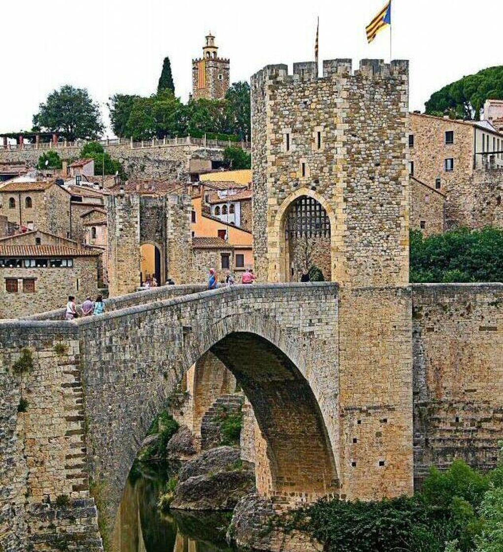 Place Besalú