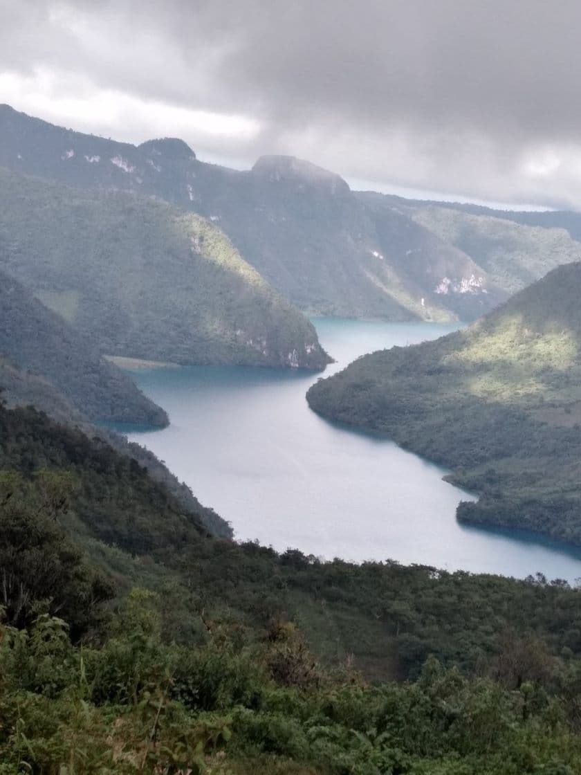 Place Laguna Brava Yalambojoch Nentón