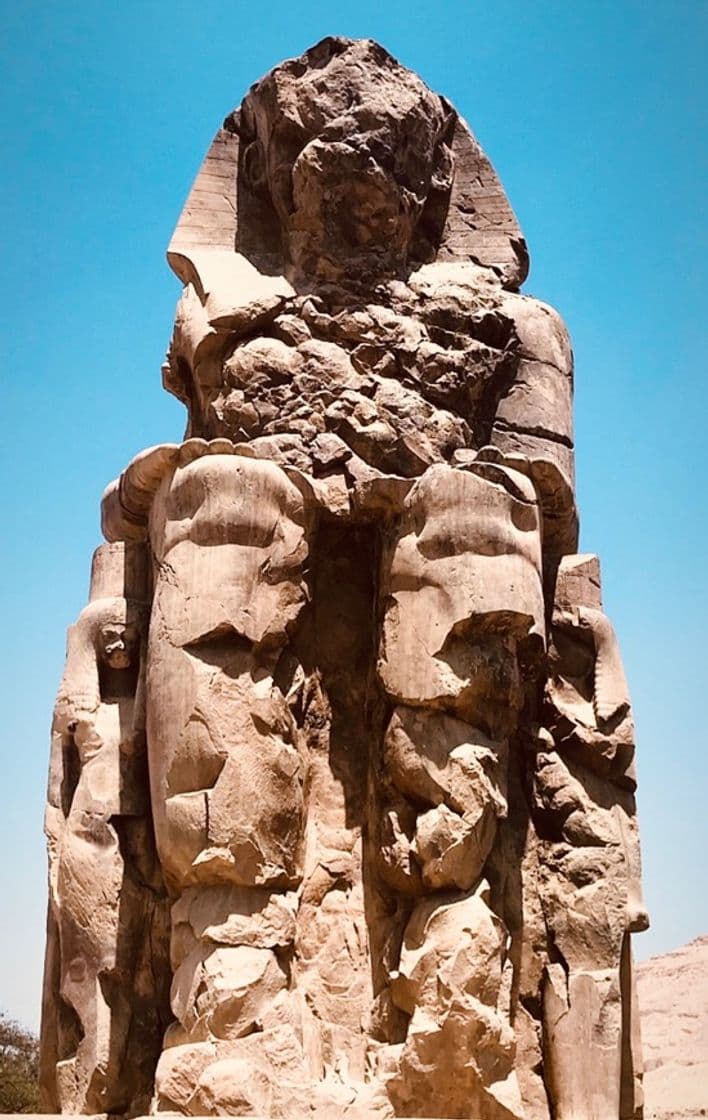 Lugar Colossi of Memnon