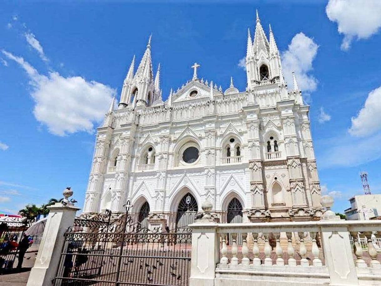 Lugar Catedral de Santa Ana