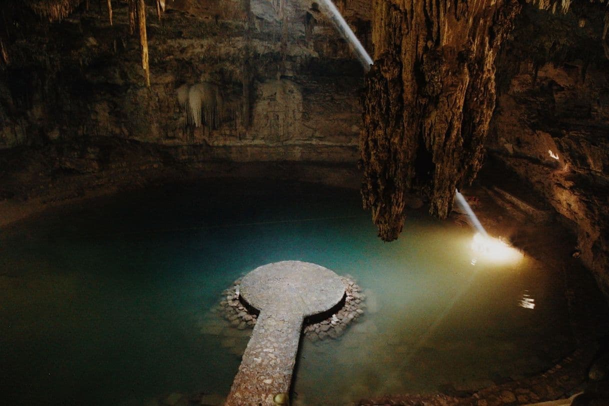 Lugar Cenote Suytun