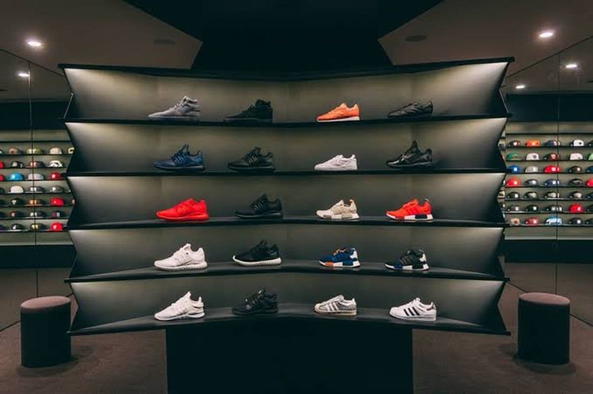 Place Laces Sneaker Store Flagship Arcos Bosques