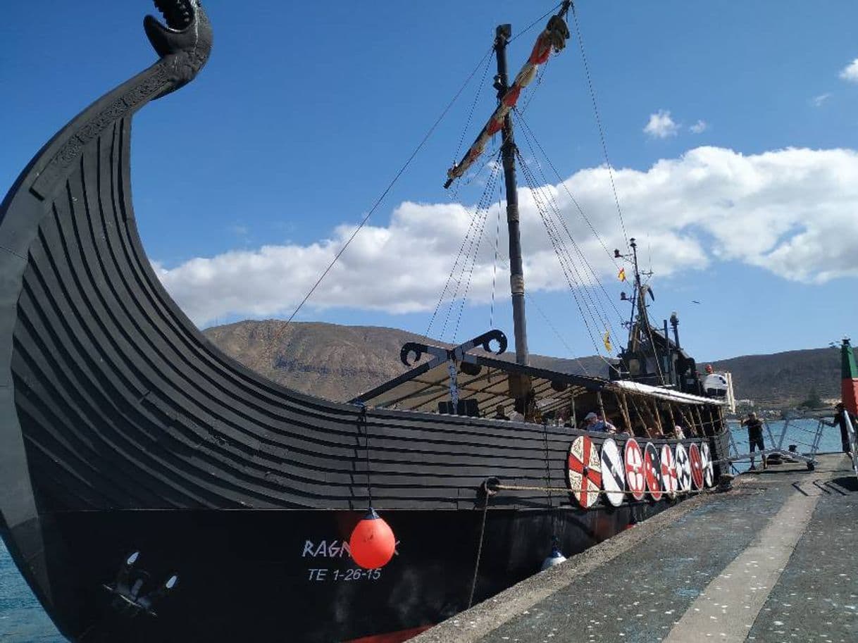 Lugar Viking Tenerife Ragnarok Barco Vikingo Whales Dolphins Excursion