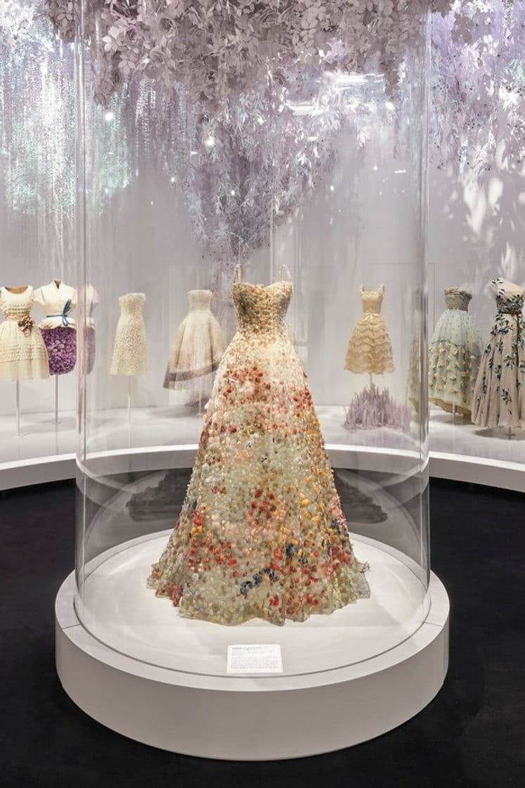 Fashion Exposición de Christian Dior, diseñador de sueños 