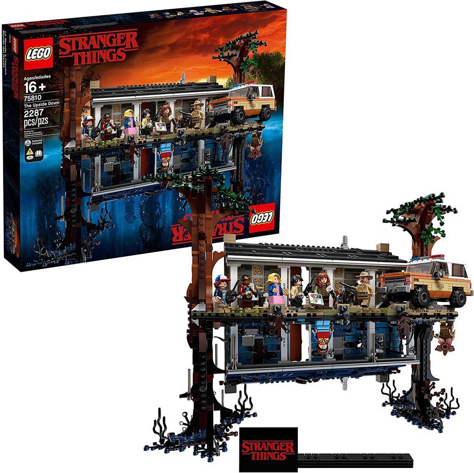 Moda The Upside Down 75810 | Buy online at the Official LEGO® 