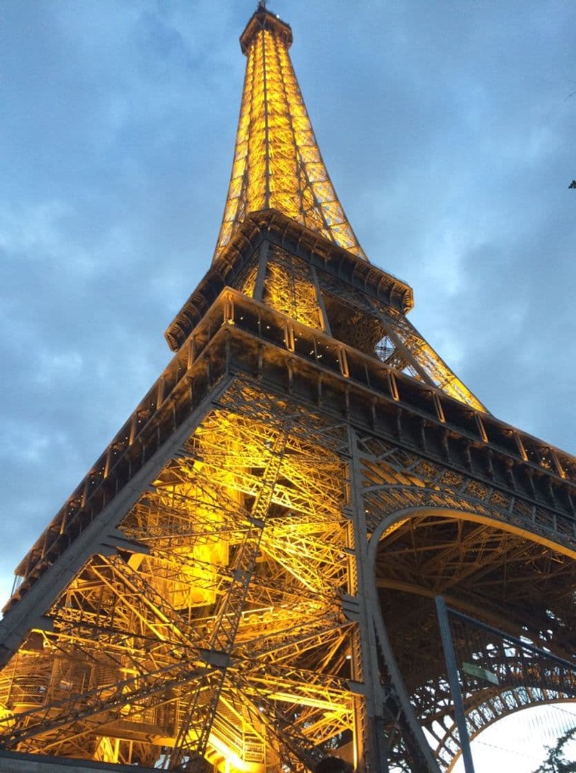 Place Torre Eiffel