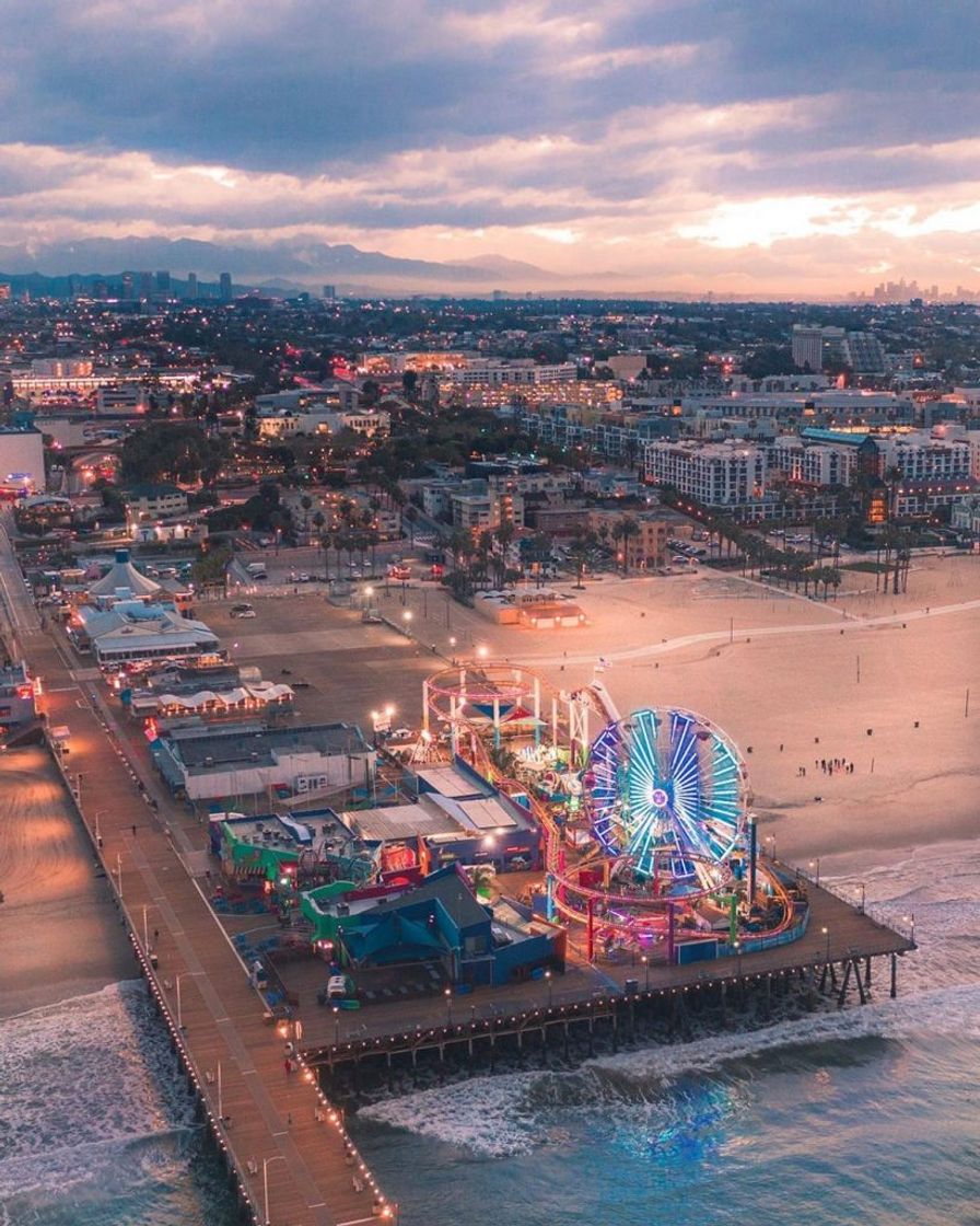 Place Santa Monica Pier