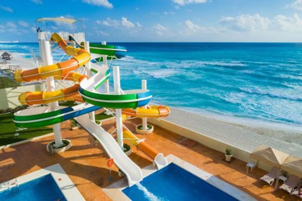 Lugar Crown Paradise Club Cancun