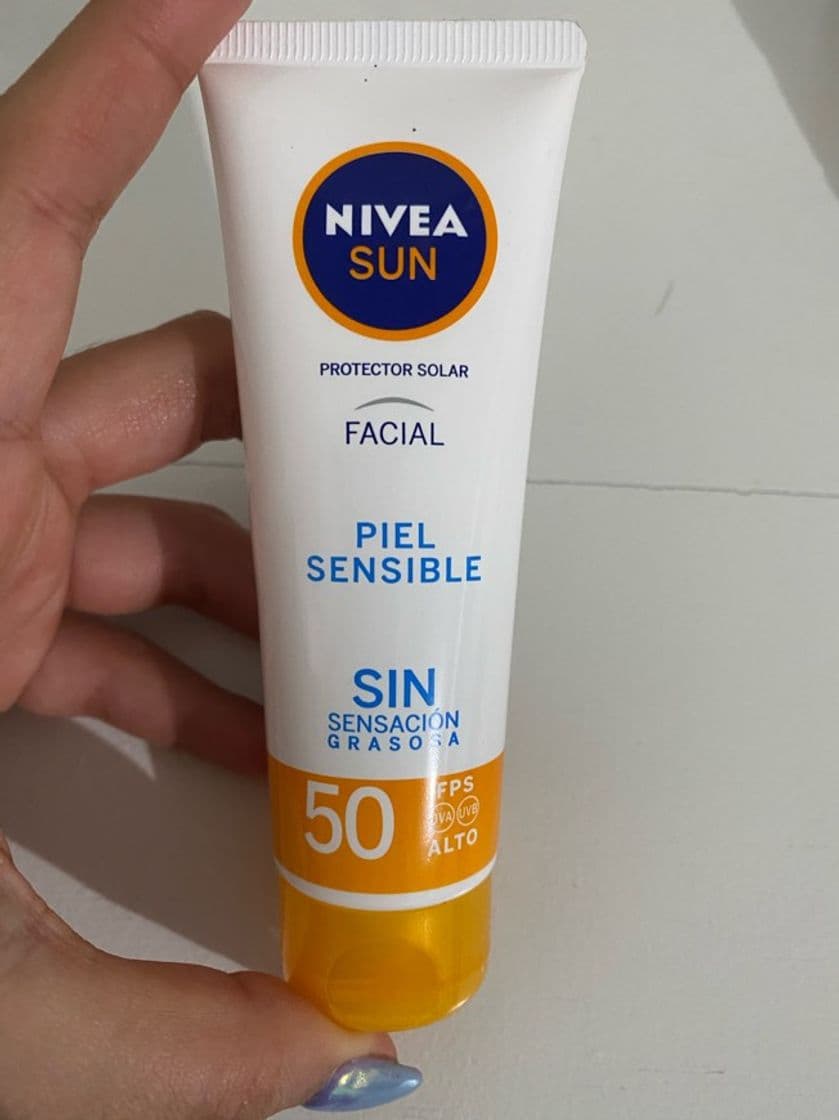 Moda Nivea- protector sola piel sensible 