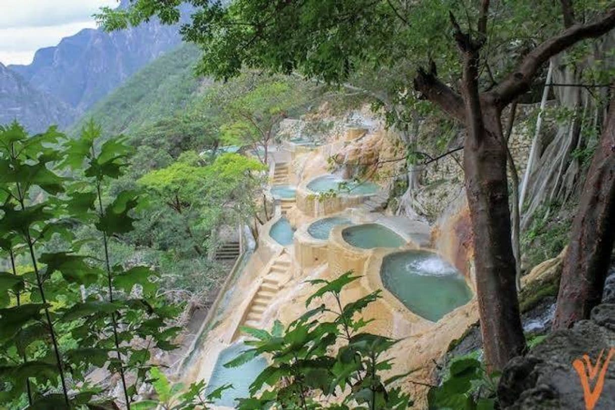 Lugar Grutas Tolantongo