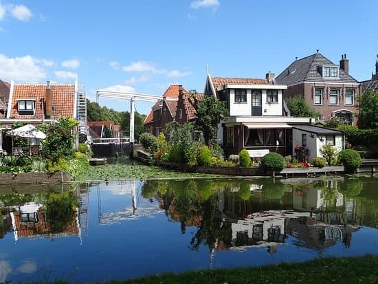 Place Edam