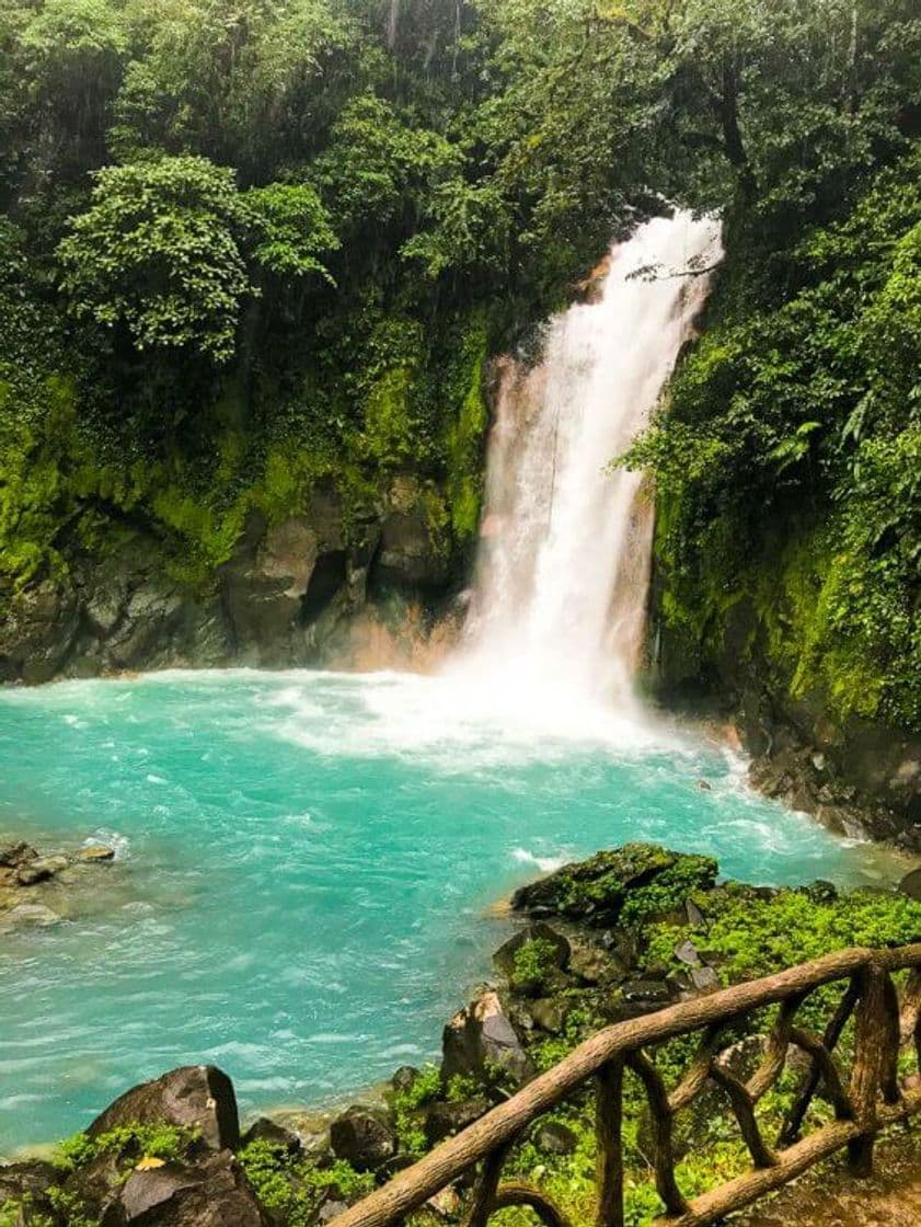 Lugar Rio Celeste Waterfall Parking