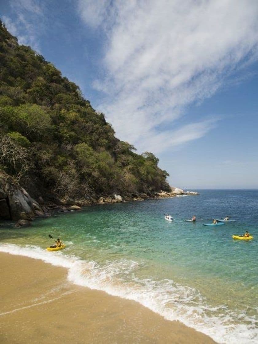 Lugar Colomitos Beach