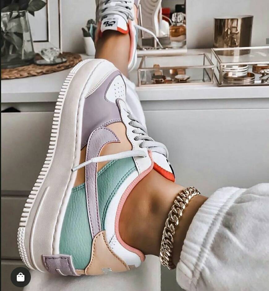 Moda Nike color