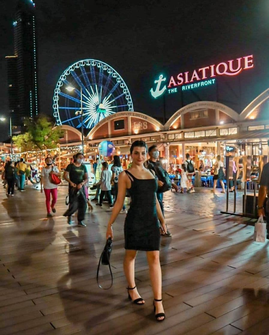 Lugar ASIATIQUE The Riverfront