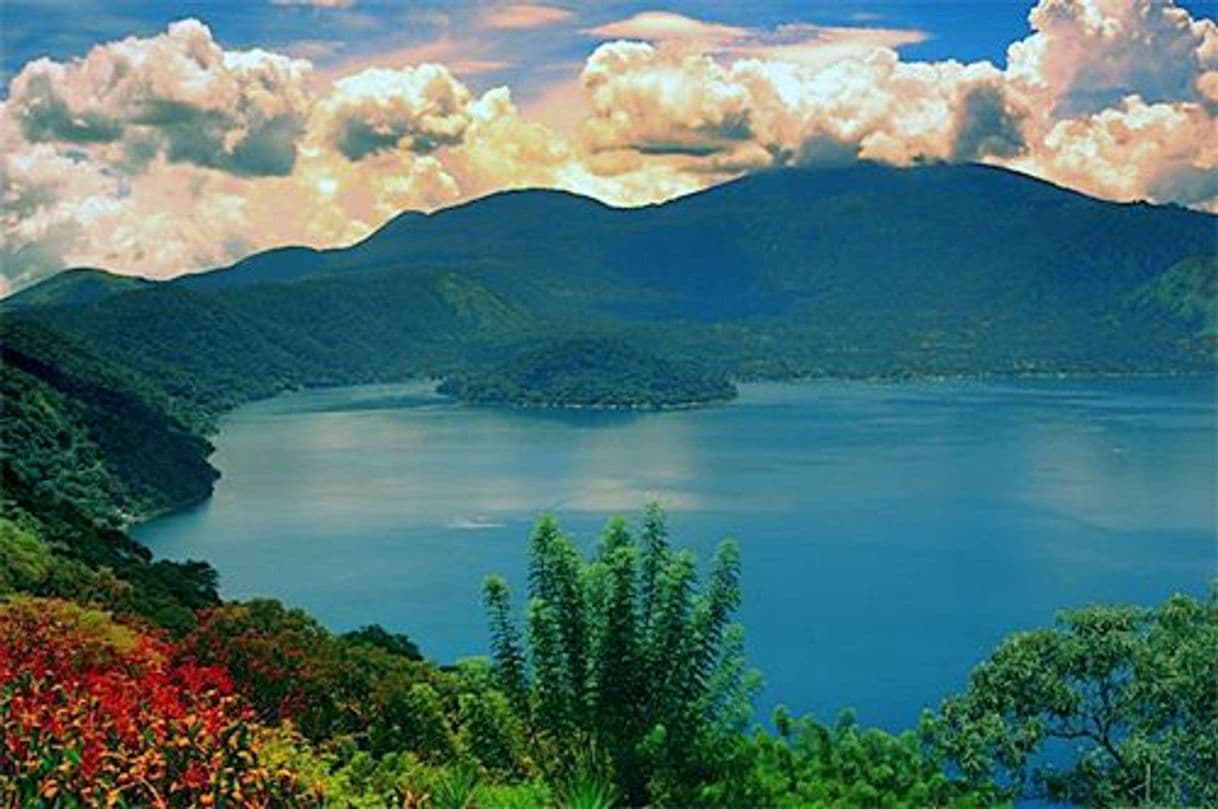 Lugar Lago de Coatepeque