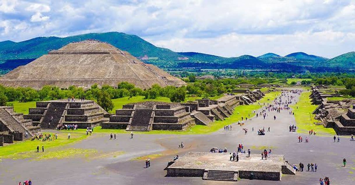 Place Pirámides De Teotihuacan